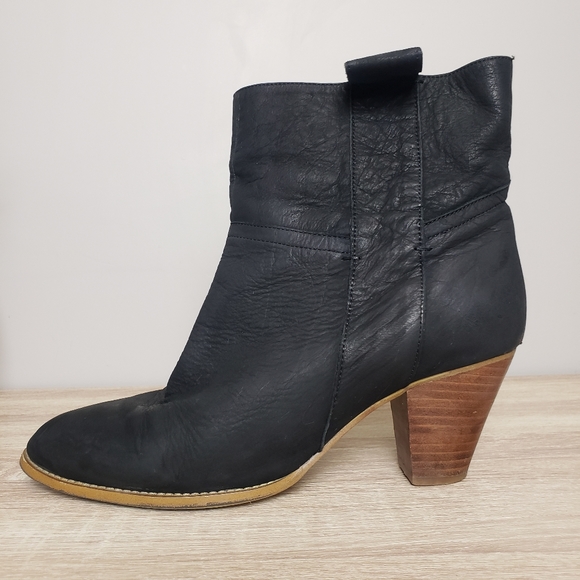 Tony Bianco Shoes - Tony Bianco Virginia Ankle Boots size 10